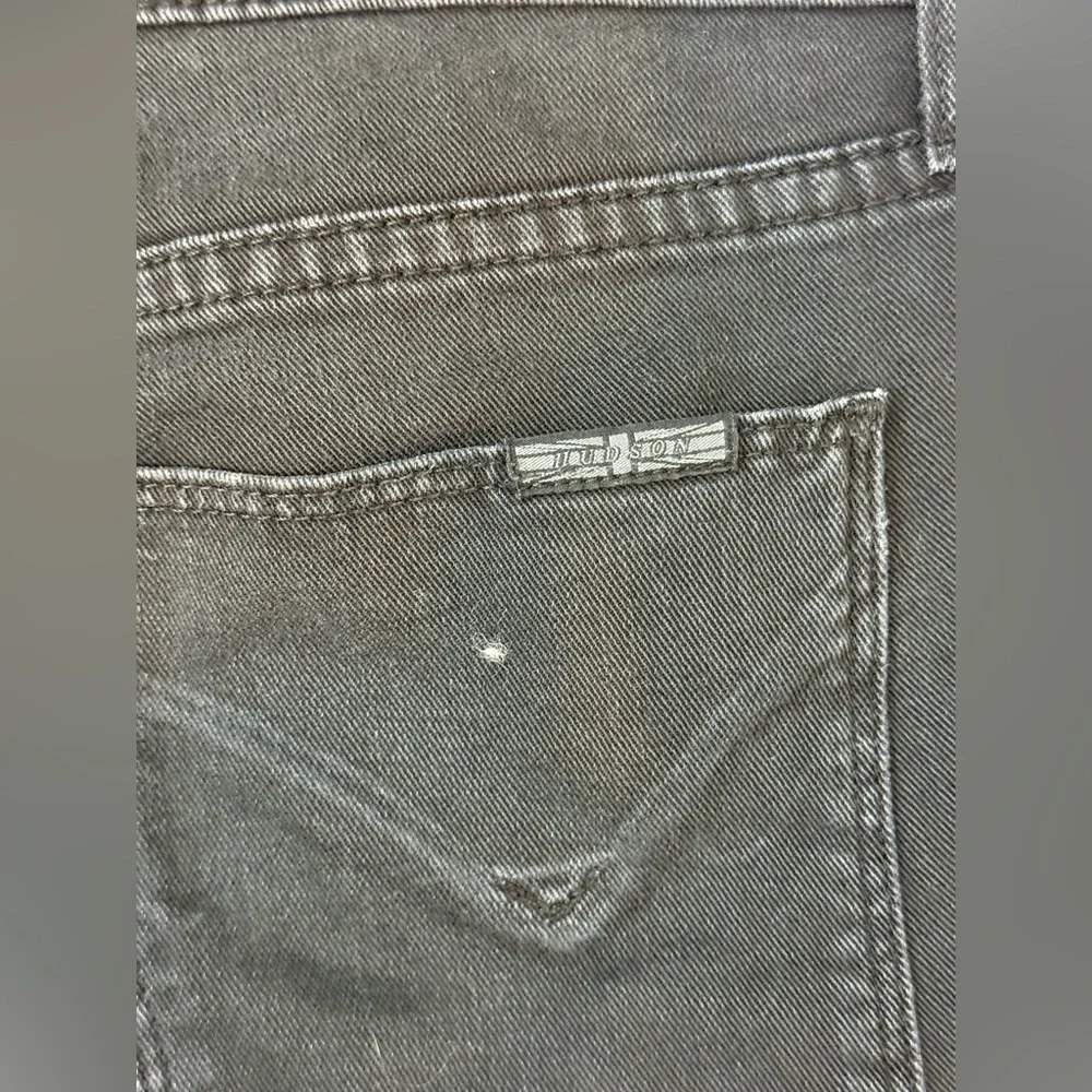 HUDSON THE RILEY CROP STRAIGHT JEANS LOW RISE SZ 25 BLACK CRYSTALS BUTTON FLY